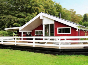 Three-Bedroom Holiday home in Bjert 3